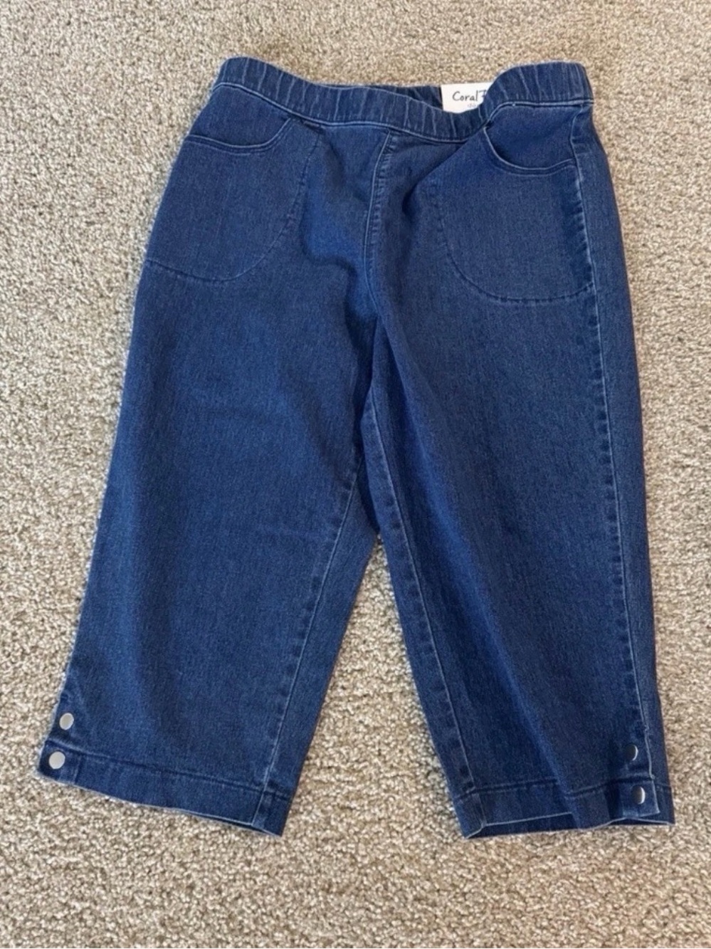 Coral Bay women’s jean capri - size petite medium